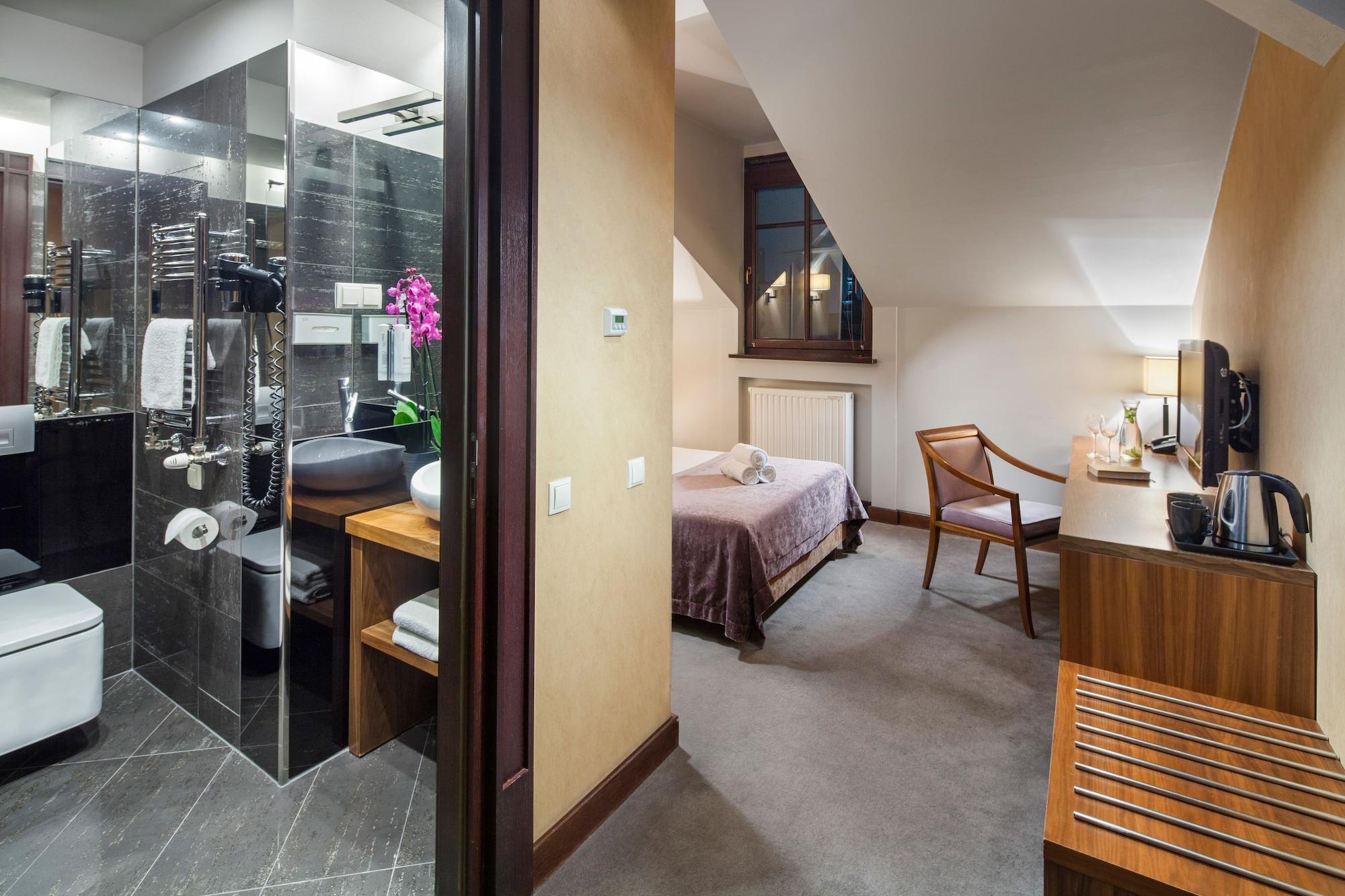 Hotel Unicus Old Town - Destigo 4*