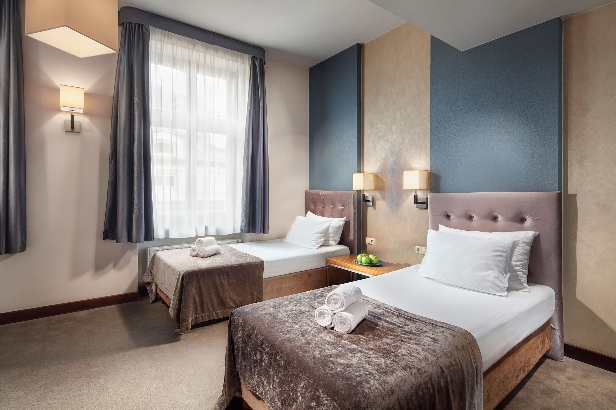 Unicus Old Town 4*