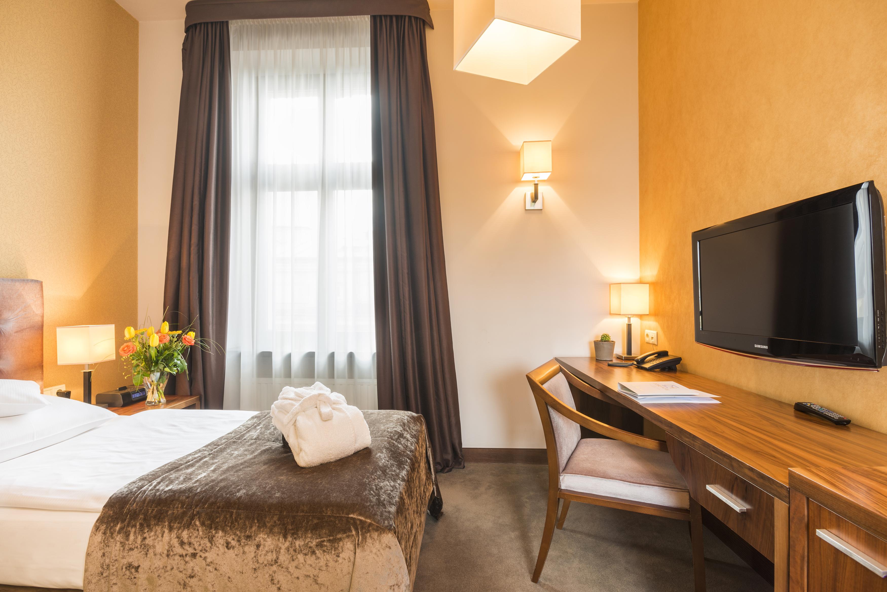 Hotel Unicus Old Town - Destigo 4*