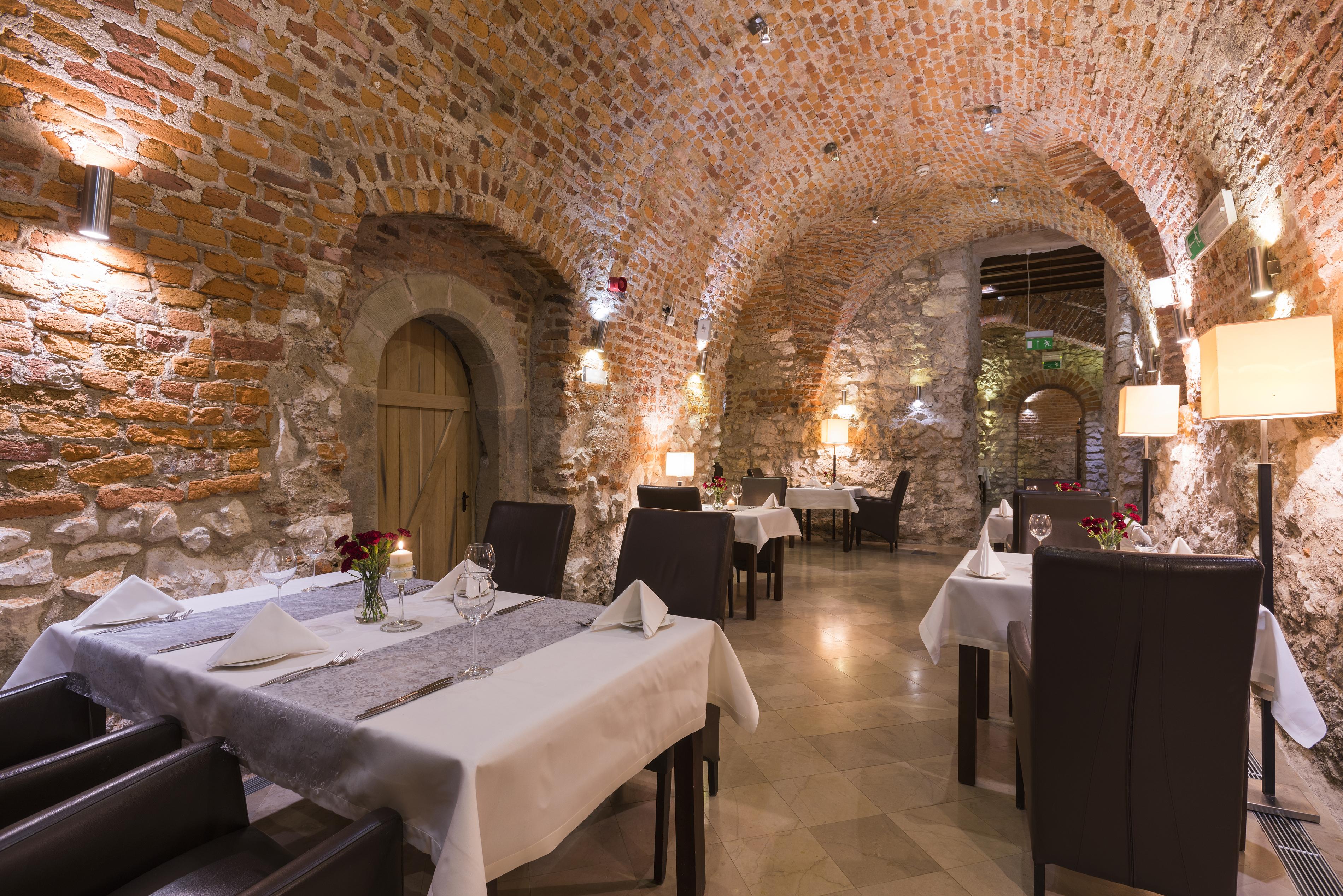 Hotel Unicus Old Town - Destigo